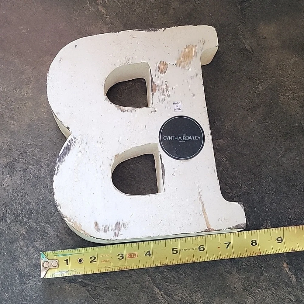 Letter 'B' Decoration - Picture 5 of 6